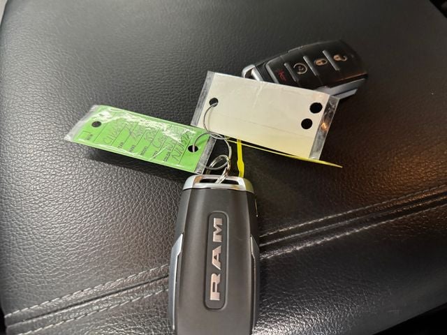 2022 RAM 1500 Big Horn/Lone Star 5.7 Liter V8 Hemi Crew Cab 4WD