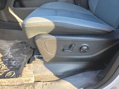 2022 RAM 1500 Big Horn/Lone Star 5.7 Liter V8 Hemi Crew Cab 4WD