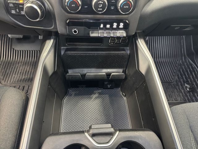 2021 RAM 1500 Big Horn/Lone Star 5.7 Liter V8 Hemi Crew Cab 4WD