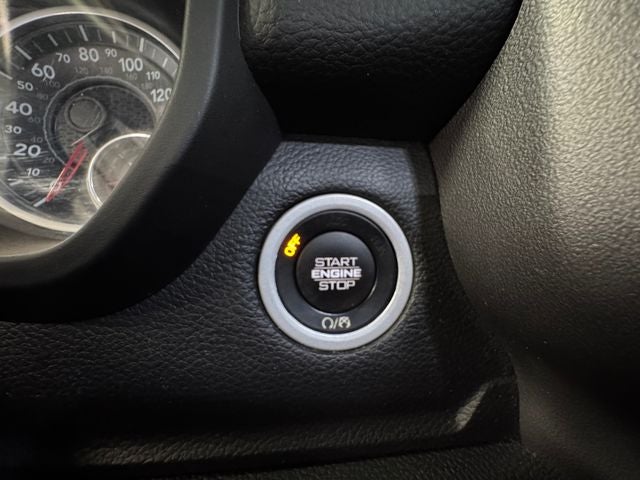 2021 RAM 1500 Big Horn/Lone Star 5.7 Liter V8 Hemi Crew Cab 4WD