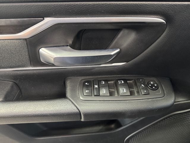 2021 RAM 1500 Big Horn/Lone Star 5.7 Liter V8 Hemi Crew Cab 4WD
