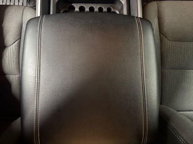 2021 RAM 1500 Big Horn/Lone Star 5.7 Liter V8 Hemi Crew Cab 4WD