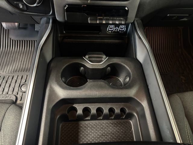 2021 RAM 1500 Big Horn/Lone Star 5.7 Liter V8 Hemi Crew Cab 4WD