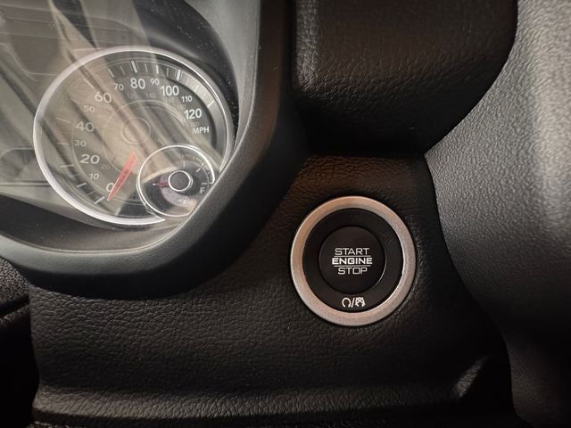 2021 RAM 1500 Big Horn/Lone Star 5.7 Liter V8 Hemi Crew Cab 4WD
