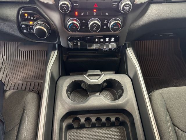 2022 RAM 1500 Big Horn/Lone Star 5.7 Liter V8 Hemi Crew Cab 4WD