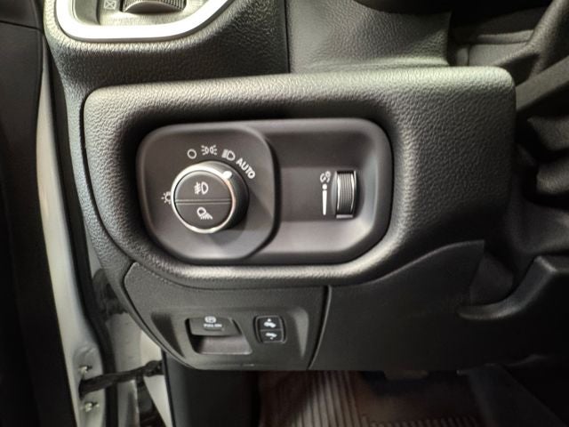 2022 RAM 1500 Big Horn/Lone Star 5.7 Liter V8 Hemi Crew Cab 4WD