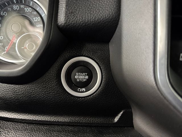 2021 RAM 1500 Big Horn/Lone Star 5.7 Liter V8 Hemi Crew Cab 4WD