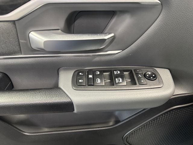 2021 RAM 1500 Big Horn/Lone Star 5.7 Liter V8 Hemi Crew Cab 4WD