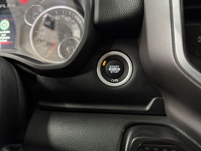 2020 RAM 1500 Big Horn/Lone Star 5.7 Liter V8 Hemi Crew Cab 4WD