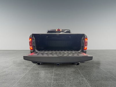 2022 RAM 1500 Laramie 5.7 Liter V8 Hemi Crew Cab 4WD