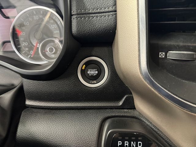 2022 RAM 1500 Laramie 5.7 Liter V8 Hemi Crew Cab 4WD