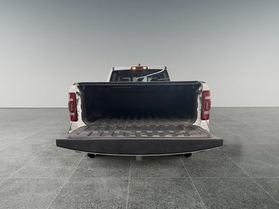 2022 RAM 1500 Laramie 5.7 Liter V8 Hemi Crew Cab 4WD