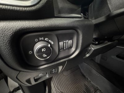 2022 RAM 1500 Laramie 5.7 Liter V8 Hemi Crew Cab 4WD