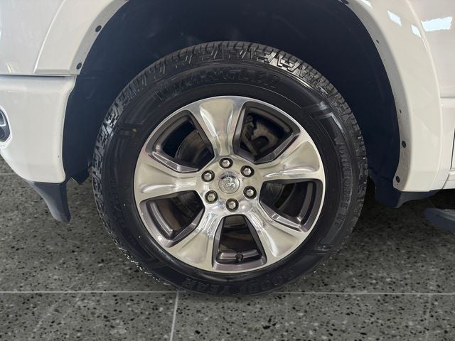 2022 RAM 1500 Laramie 5.7 Liter V8 Hemi Crew Cab 4WD