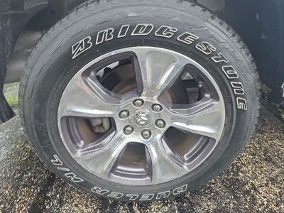 2022 RAM 1500 Laramie 5.7 Liter V8 Hemi Crew Cab 4WD