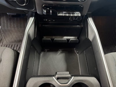 2019 RAM 1500 Big Horn/Lone Star 5.7 Liter V8 Hemi Crew Cab 4WD