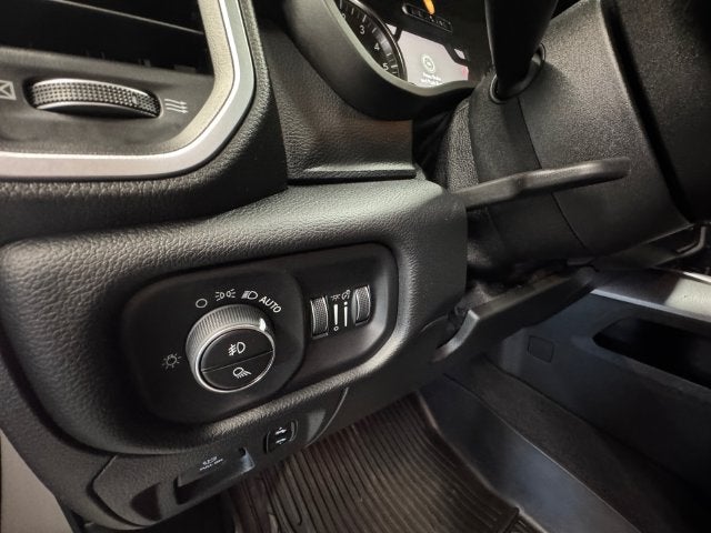 2019 RAM 1500 Big Horn/Lone Star 5.7 Liter V8 Hemi Crew Cab 4WD