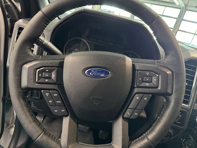 2016 Ford F-150 XLT 5.0 Liter V8 SuperCrew 4WD