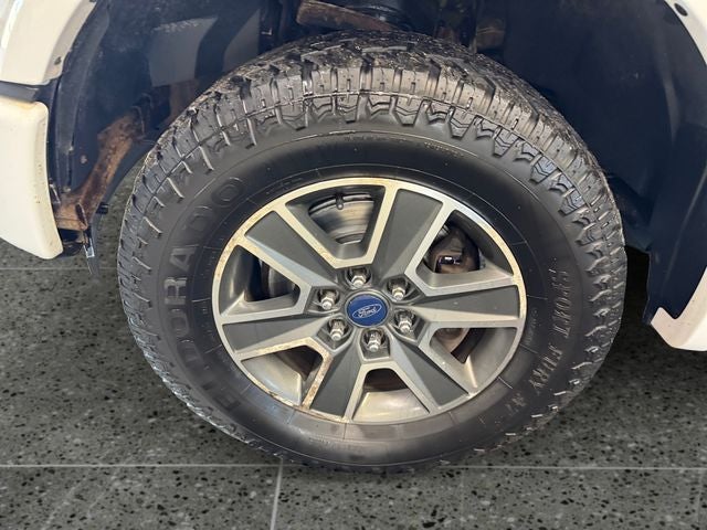 2016 Ford F-150 XLT 5.0 Liter V8 SuperCrew 4WD