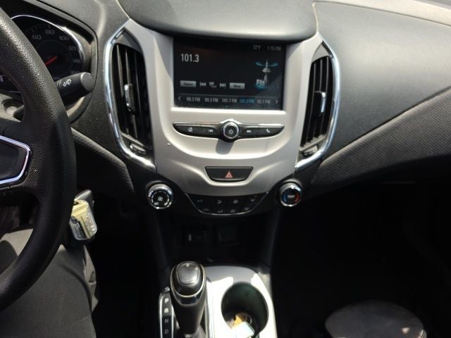 2016 Chevrolet Cruze LS 1.4 Liter Turbo 4D sedan Automatic