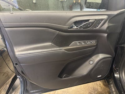 2022 GMC Acadia SLT 2.0 Liter Turbocharged AWD