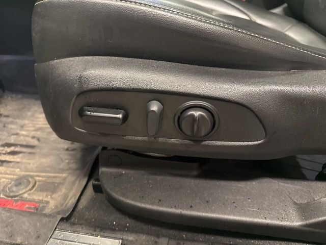 2022 GMC Acadia SLT 2.0 Liter Turbocharged AWD