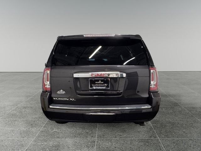 2017 GMC Yukon XL Denali 6.2 Liter V8 EcoTec3 4WD