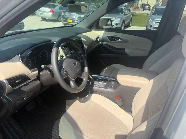 2022 Chevrolet Traverse LS 3.6 Liter V6 AWD 3rd Row Seating