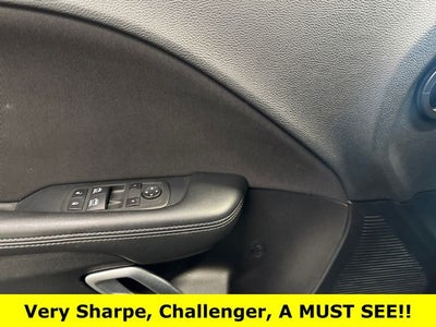2022 Dodge Challenger SXT 3.6 Liter V6 2D Coupe RWD Automatic