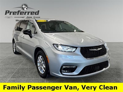 2024 Chrysler Pacifica Touring L 3.6 Liter V6 7 Passenger 3rd Row Seating