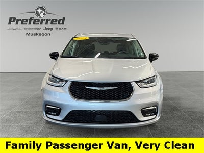 2024 Chrysler Pacifica Touring L 3.6 Liter V6 7 Passenger 3rd Row Seating