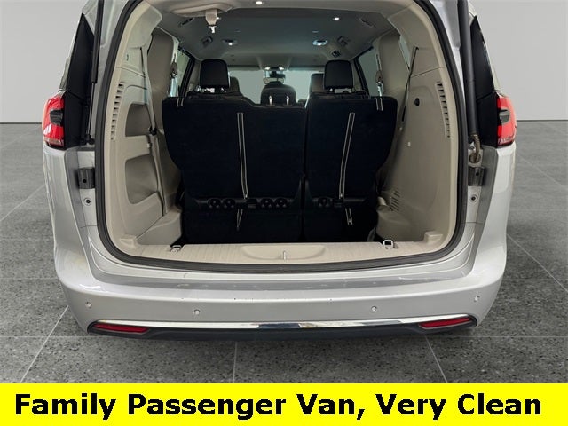 2024 Chrysler Pacifica Touring L 3.6 Liter V6 7 Passenger 3rd Row Seating