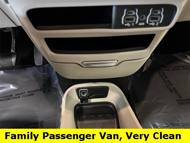 2024 Chrysler Pacifica Touring L 3.6 Liter V6 7 Passenger 3rd Row Seating