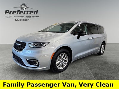 2024 Chrysler Pacifica Touring L 3.6 Liter V6 7 Passenger 3rd Row Seating