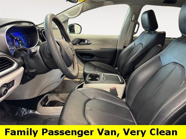2024 Chrysler Pacifica Touring L 3.6 Liter V6 7 Passenger 3rd Row Seating