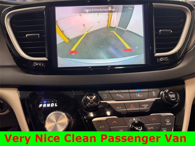 2024 Chrysler Pacifica Touring L 3.6 Liter V6 7 Passenger 3rd Row Seating