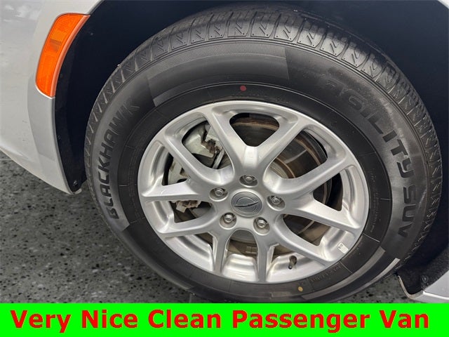 2024 Chrysler Pacifica Touring L 3.6 Liter V6 7 Passenger 3rd Row Seating