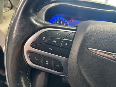 2021 Chrysler Pacifica Touring L 3.6 Liter V6 7 Passenger 3rd Row Seating