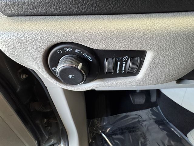 2021 Chrysler Pacifica Touring L 3.6 Liter V6 7 Passenger 3rd Row Seating
