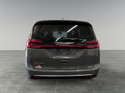 2021 Chrysler Pacifica Touring L 3.6 Liter V6 7 Passenger 3rd Row Seating