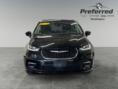 2023 Chrysler Pacifica Touring L 3.6 Liter V6 7 Passenger 3rd Row Seating