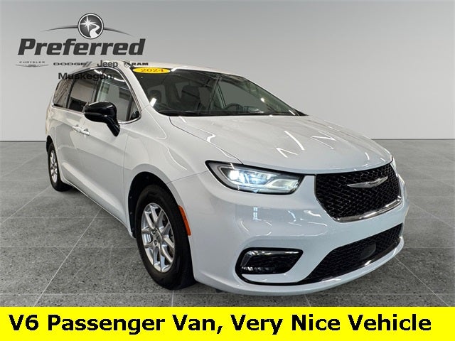 2024 Chrysler Pacifica Touring L 3.6 Liter V6 7 Passenger 3rd Row Seating