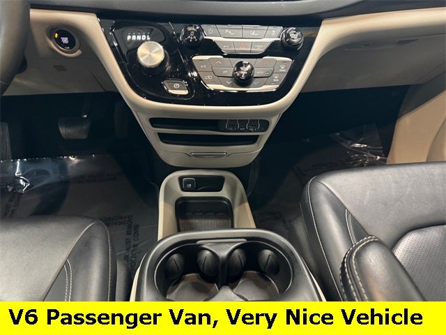 2024 Chrysler Pacifica Touring L 3.6 Liter V6 7 Passenger 3rd Row Seating