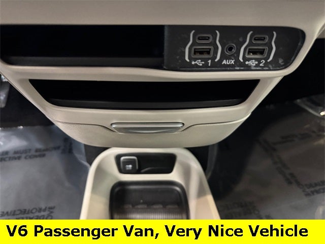 2024 Chrysler Pacifica Touring L 3.6 Liter V6 7 Passenger 3rd Row Seating