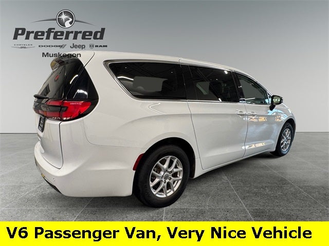 2024 Chrysler Pacifica Touring L 3.6 Liter V6 7 Passenger 3rd Row Seating