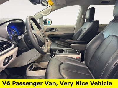 2024 Chrysler Pacifica Touring L 3.6 Liter V6 7 Passenger 3rd Row Seating