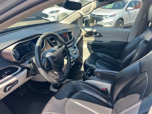 2021 Chrysler Voyager LXI 3.6 Liter V6 7 Passenger 3rd Row Seating