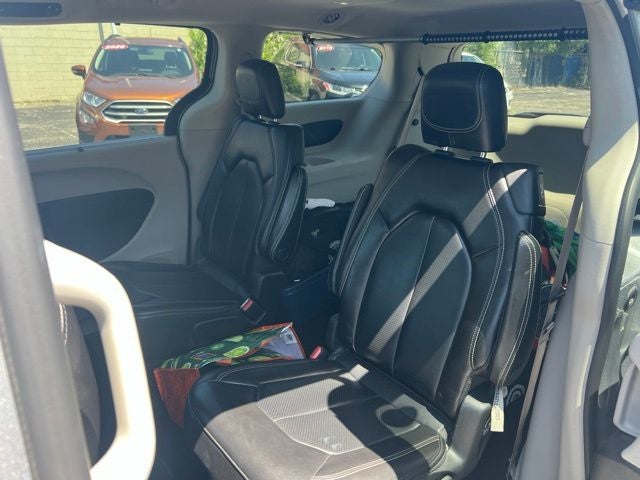 2021 Chrysler Voyager LXI 3.6 Liter V6 7 Passenger 3rd Row Seating