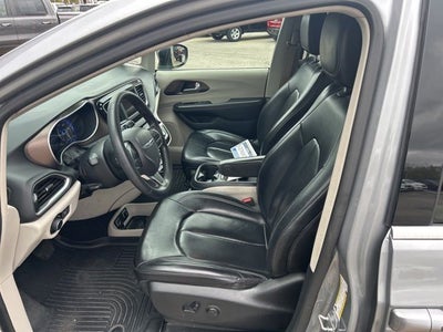 2021 Chrysler Voyager LXI 3.6 Liter V6 7 Passenger 3rd Row Seating