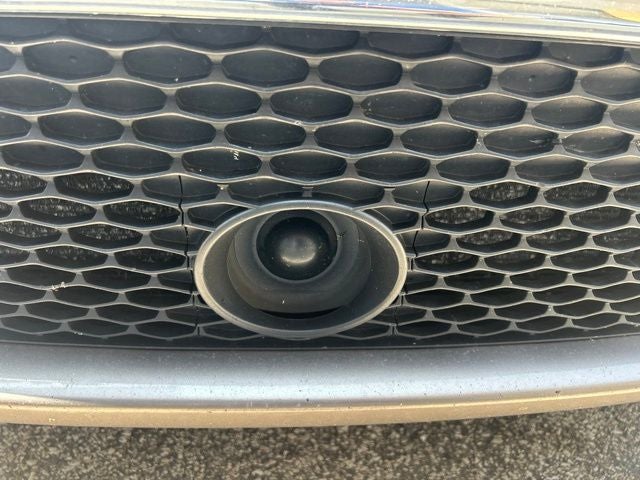 2017 Chrysler Pacifica Limited 3.6 Liter V6 7 Passenger 3rd Row Seating
